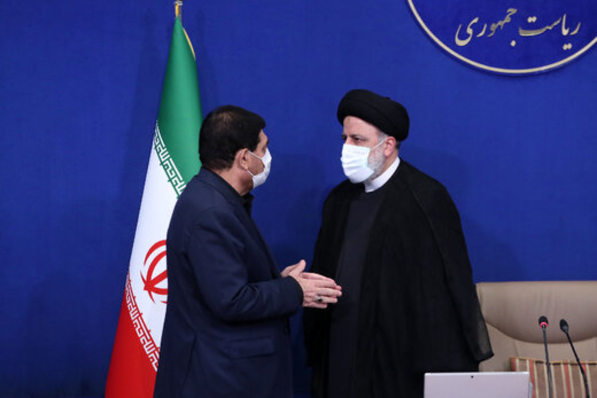 محسن رضایی و مخبر نتوانستند تیم اقتصادی دولت را منسجم کنند/ وضعیت بد معیشتی منجر به بحران اجتماعی خواهد شد محسن رضایی و مخبر نتوانستند تیم اقتصادی دولت را منسجم کنند/ وضعیت بد معیشتی منجر به بحران اجتماعی خواهد شد