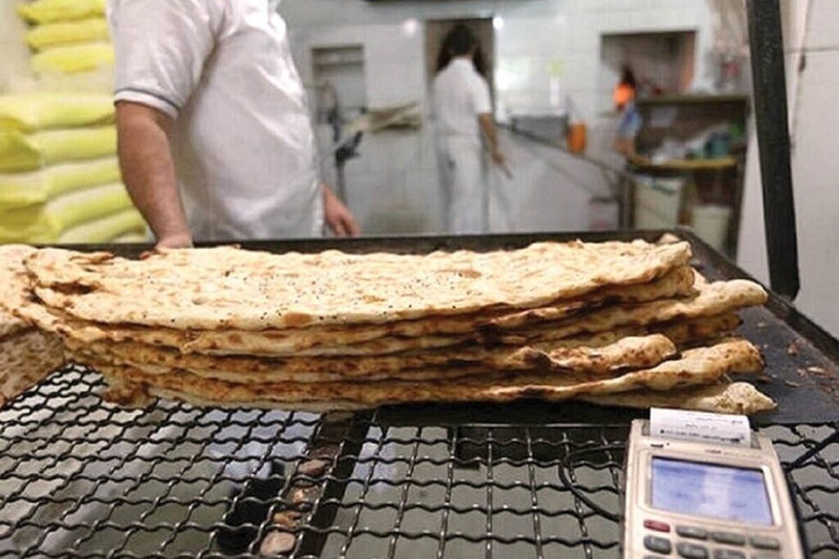 دبیر اطلاعرسانی ستاد نان: نصب کارتخوانهای جدید در نانواییهای پایتخت/ خانوارها محدودیتی برای تعداد خرید نان ندارند دبیر اطلاعرسانی ستاد نان: نصب کارتخوانهای جدید در نانواییهای پایتخت/ خانوارها محدودیتی برای تعداد خرید نان ندارند