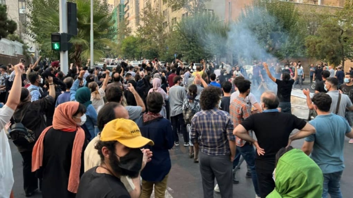 ادامه تجمعات در دانشگاهها و برخی شهرها ادامه تجمعات در دانشگاهها و برخی شهرها