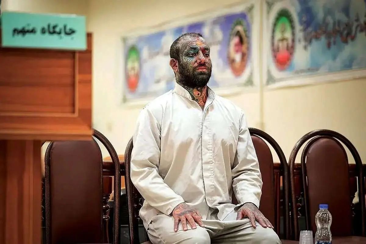 وکیل: توبه «تتلو» از سوی دادگاه پذیرفته و برای طی مراحل نهایی پرونده به رییس قوه قضائیه ارسال شد، ولی هنوز تصمیم نهایی اتخاذ نشده/ اینکه موکلم برای ماه محرم درخواست مرخصی کرده تا بیرون از زندان مداحی کند، حقیقت ندارد وکیل: توبه «تتلو» از سوی دادگاه پذیرفته و برای طی مراحل نهایی پرونده به رییس قوه قضائیه ارسال شد، ولی هنوز تصمیم نهایی اتخاذ نشده/ اینکه موکلم برای ماه محرم درخواست مرخصی کرده تا بیرون از زندان مداحی کند، حقیقت ندارد